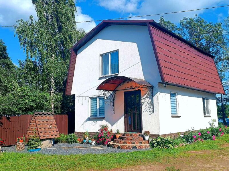 Дом на берегу озера