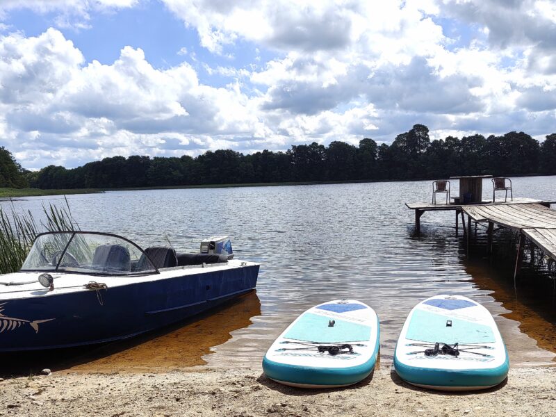 Дом на берегу озера