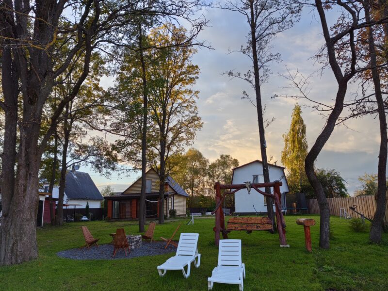 Дом на берегу озера