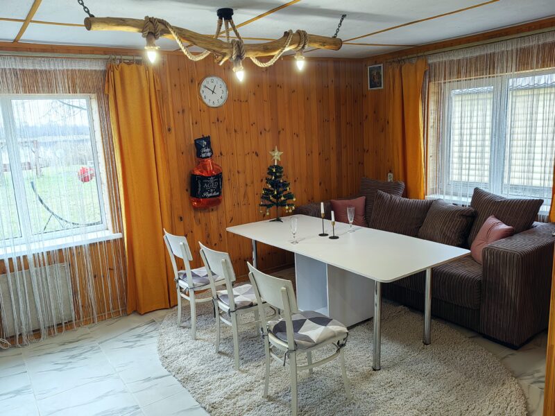 Дом на берегу озера