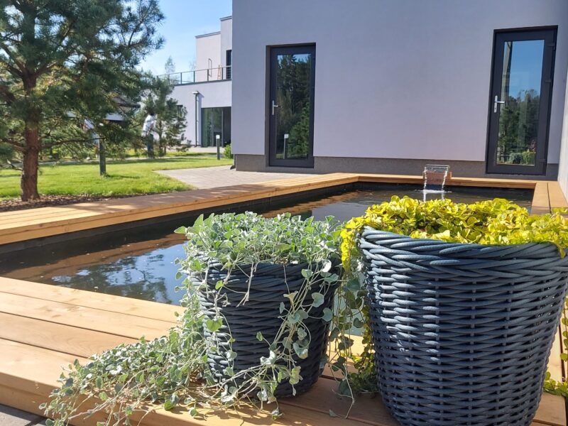 LAKE VIEW VILLA