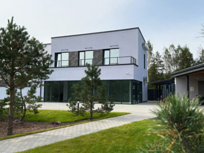 LAKE VIEW VILLA
