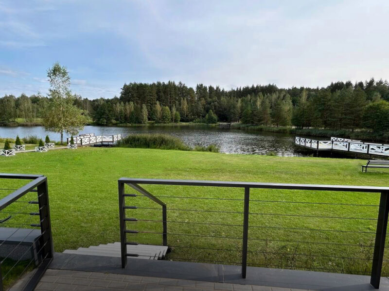 LAKE VIEW VILLA