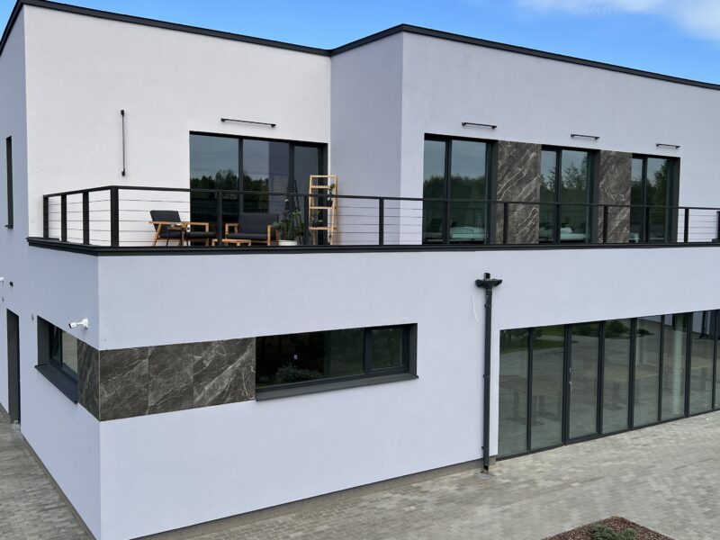 LAKE VIEW VILLA
