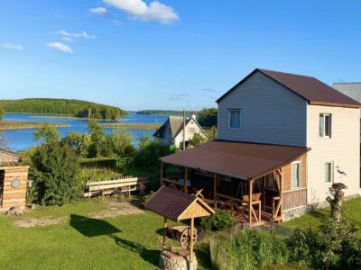 Домик около озера Струсто