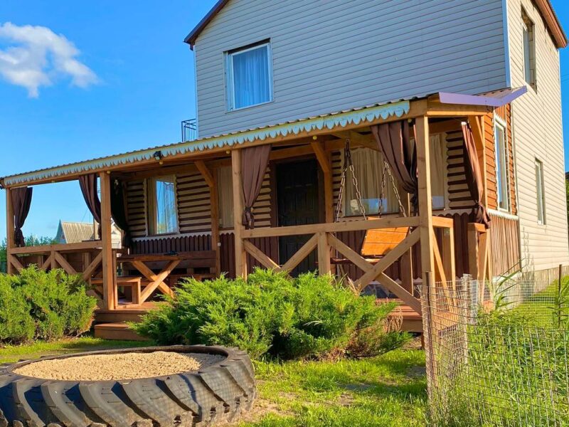 Домик около озера Струсто