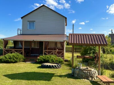 Домик около озера Струсто