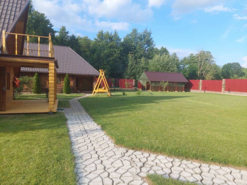 Агроусадьба на берегу озера для большой компании