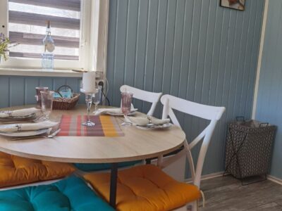 Домик на берегу реки Нарочанка