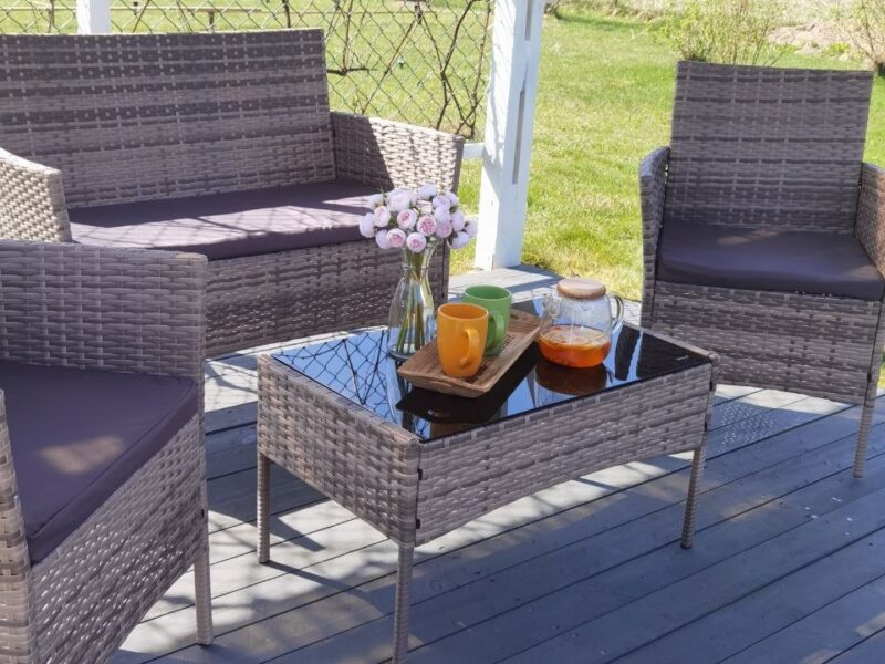 Домик на берегу реки Нарочанка